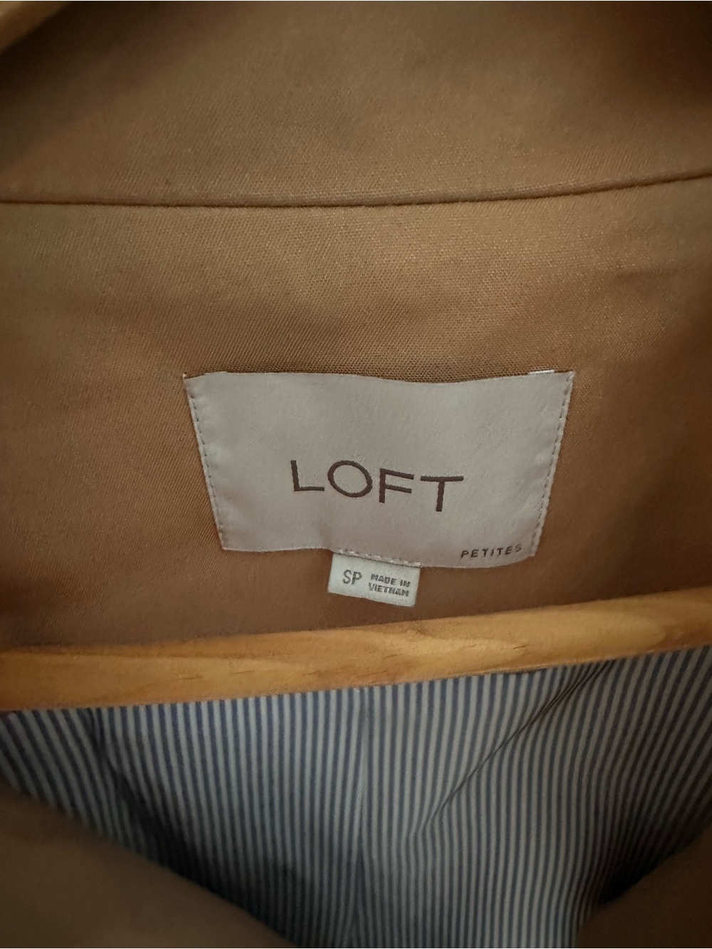 Loft Petite Women's Tan Trench Coat with Tie Waist - Picture 6 of 7